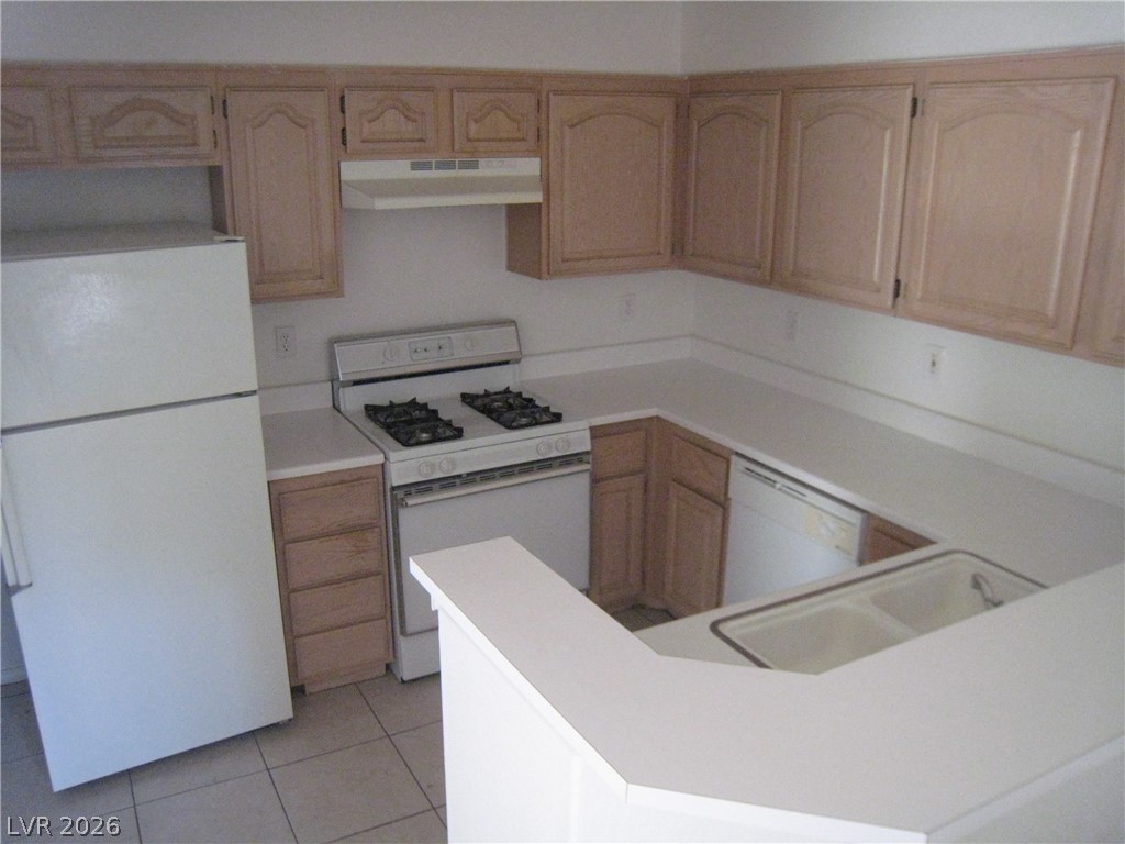 3320 South Fort Apache Road 109 Property Photo 7