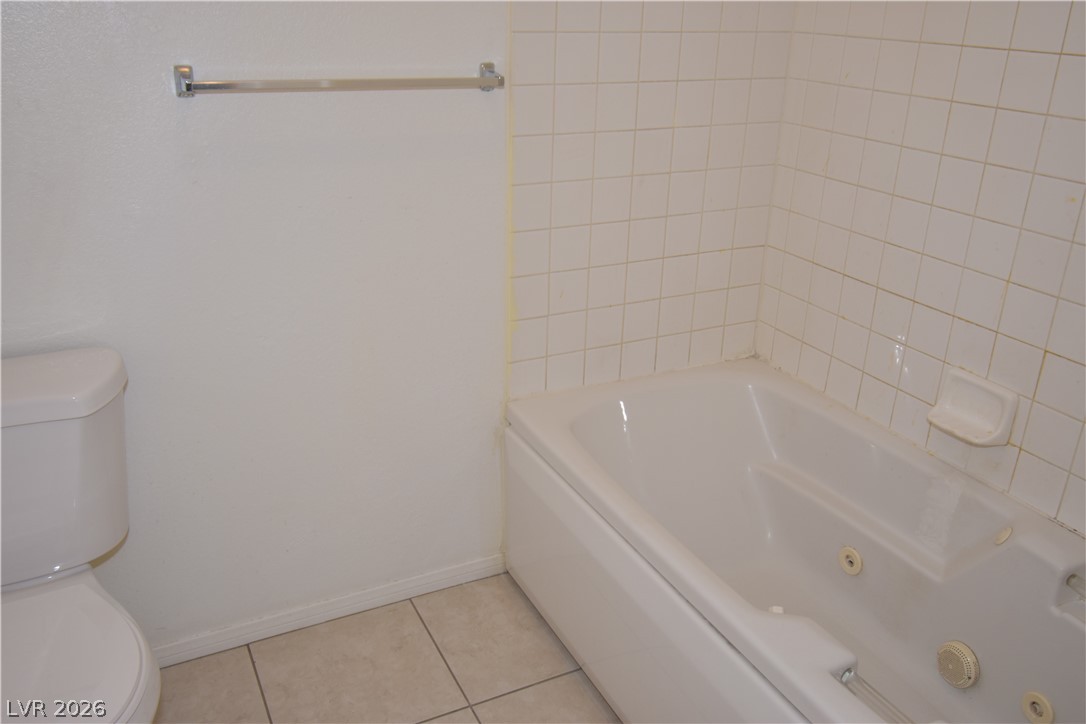 3320 South Fort Apache Road 109 Property Photo 11