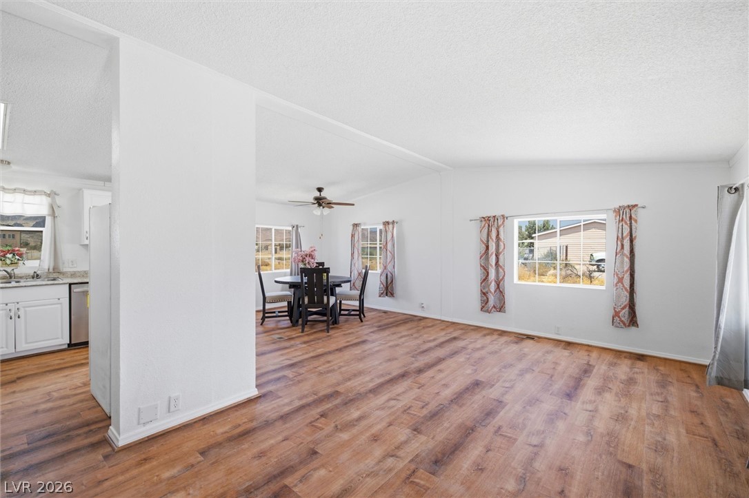 5610 Tecopa Street Property Photo 4