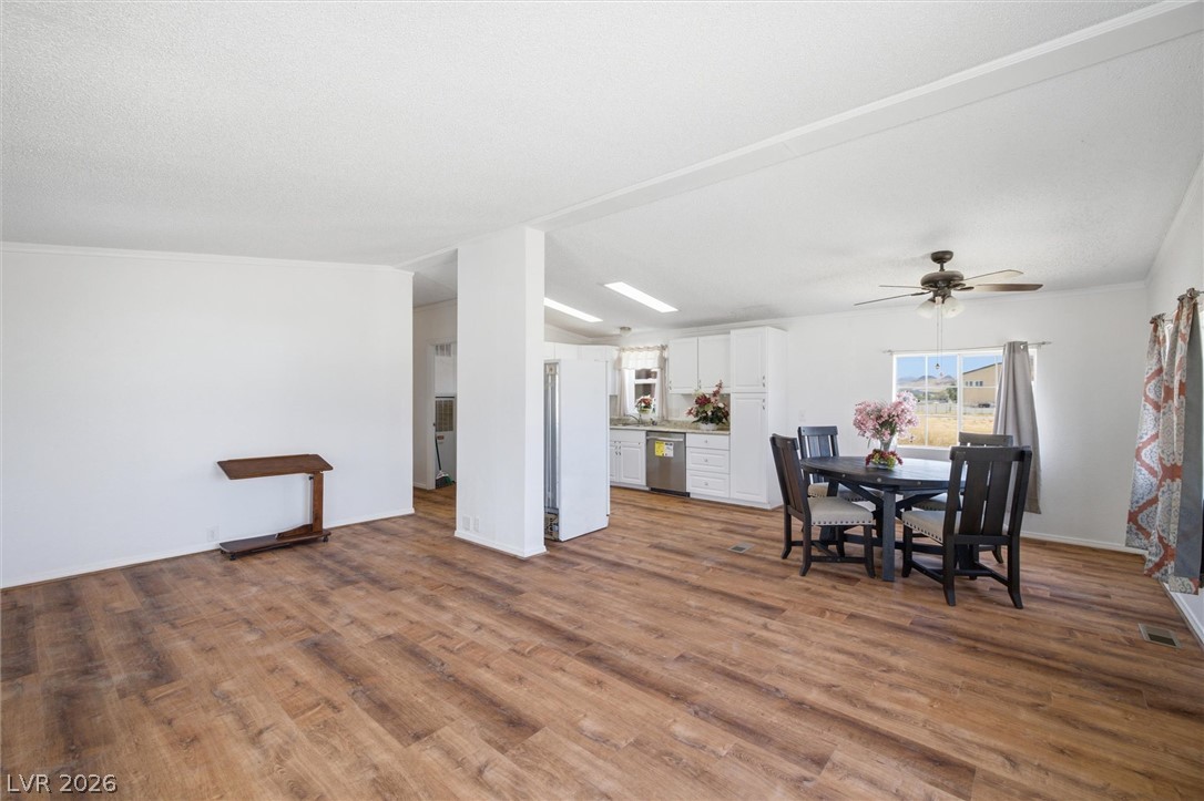 5610 Tecopa Street Property Photo 6