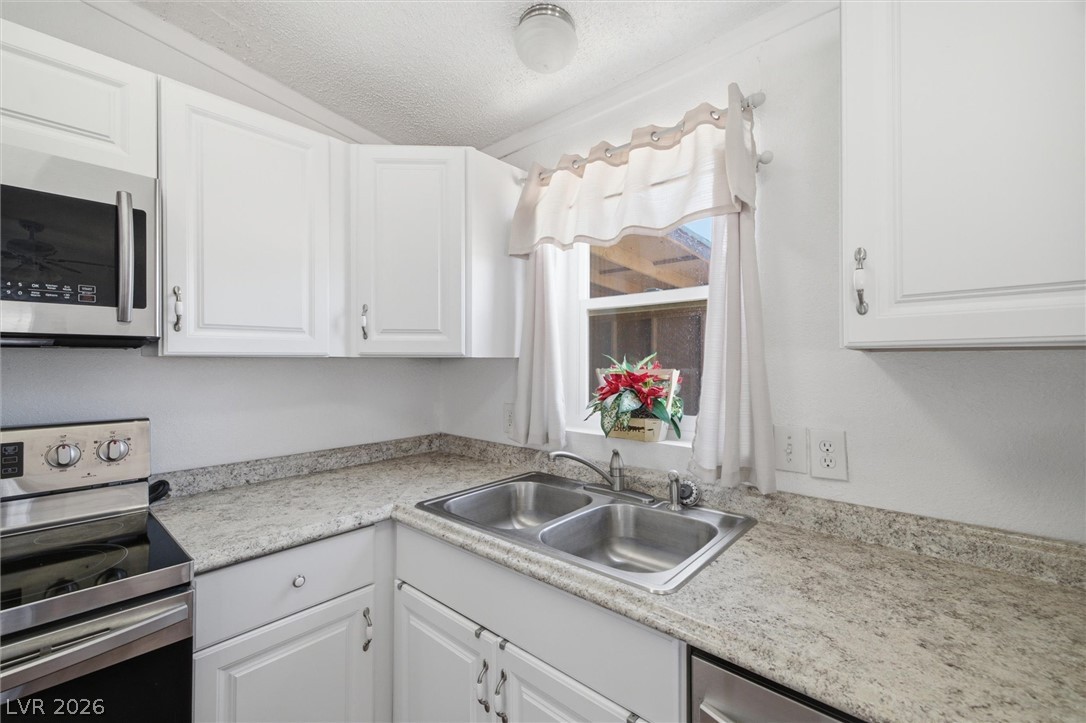 5610 Tecopa Street Property Photo 13