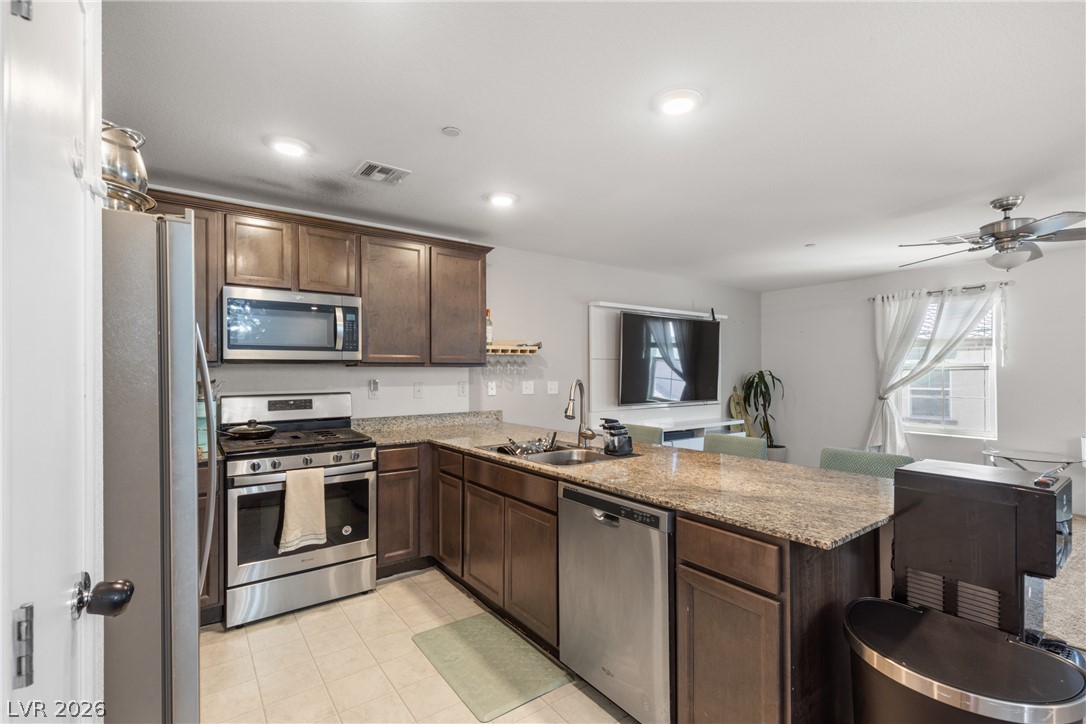 4517 Woolcomber Street Property Photo 14