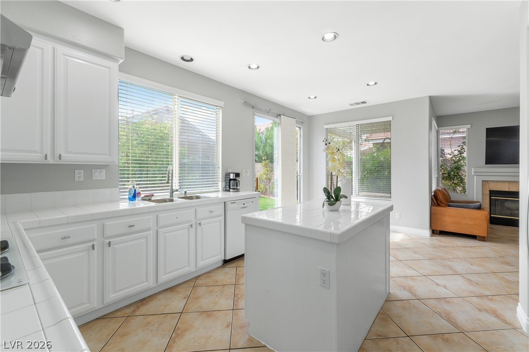 7823 Windward Road Property Photo 14