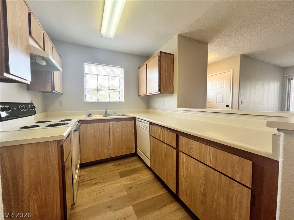 2989 Juniper Hills Boulevard 102 Property Photo 4
