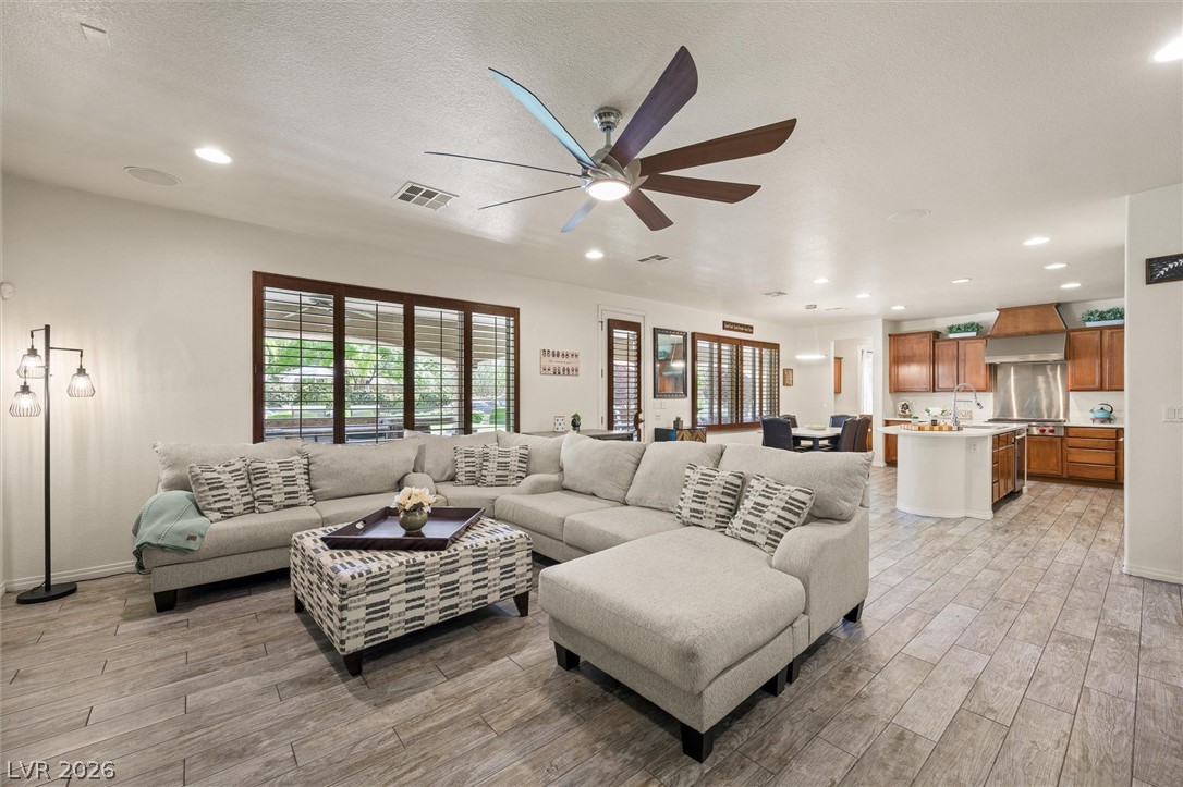 7105 Via Locanda Avenue Property Photo 18