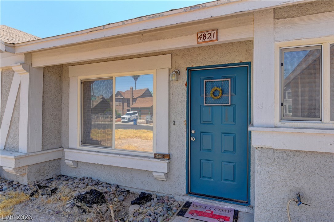 4821 Alameda Avenue Property Photo 3