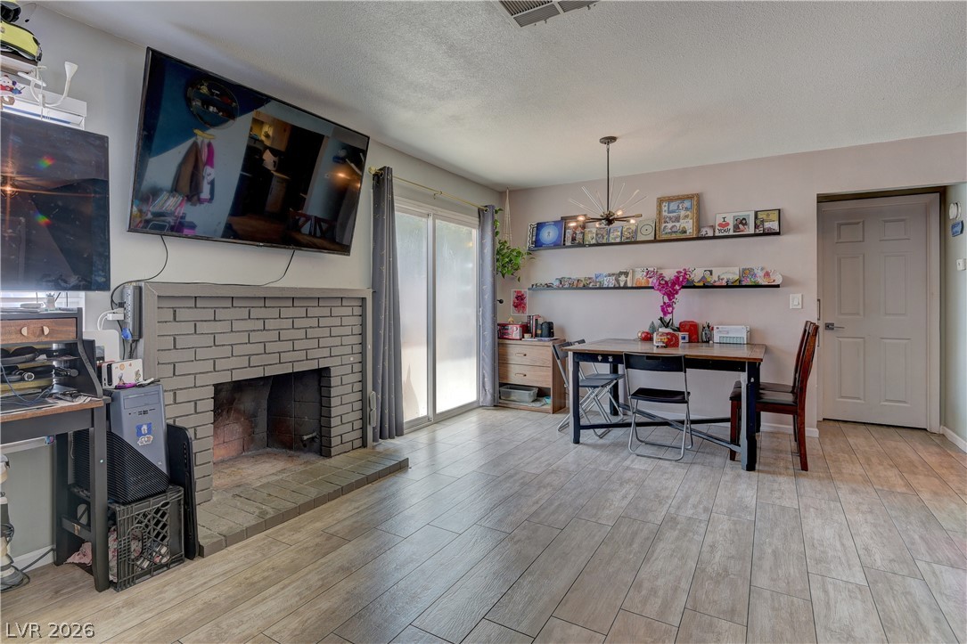 4821 Alameda Avenue Property Photo 5