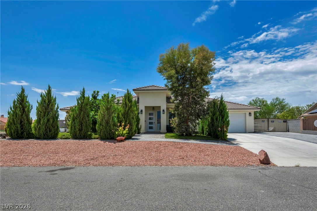 6680 Greenbriar Court Property Photo 1