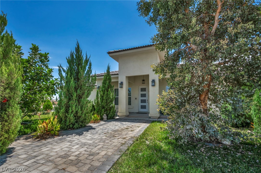 6680 Greenbriar Court Property Photo 20