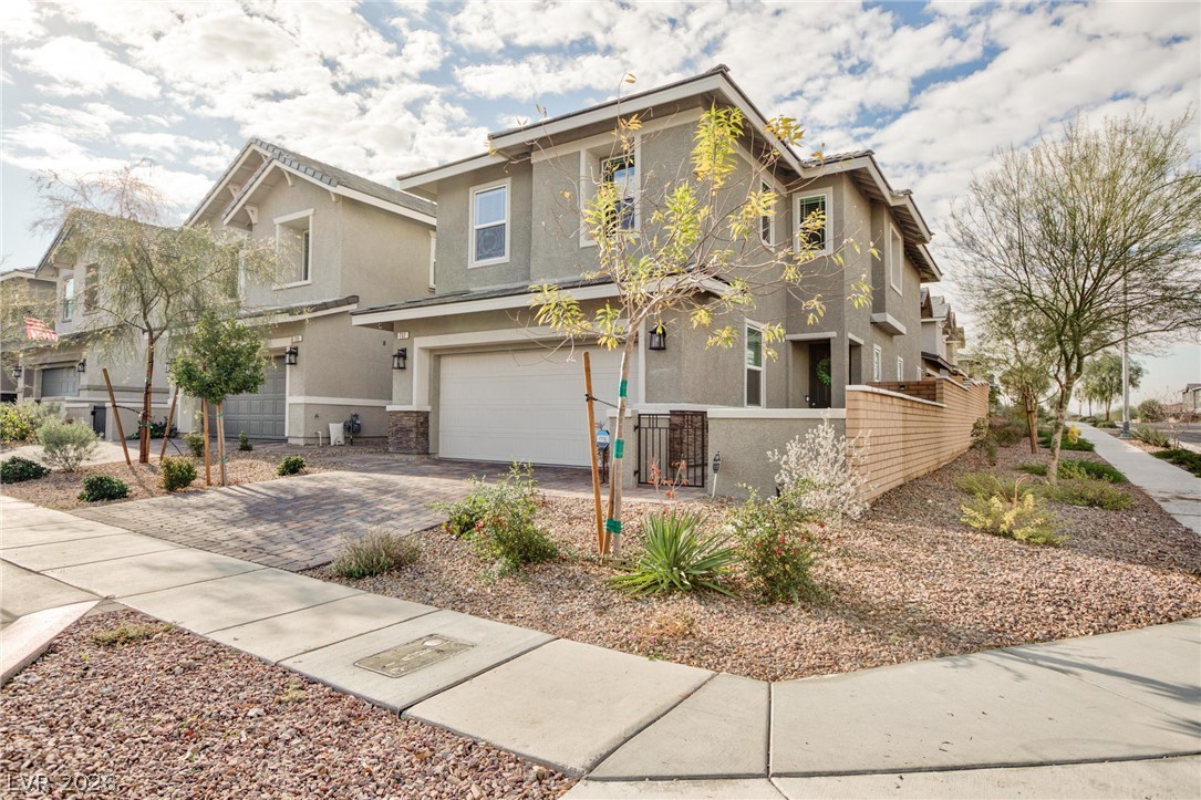 737 Cottonwood Hill Place Property Photo 3