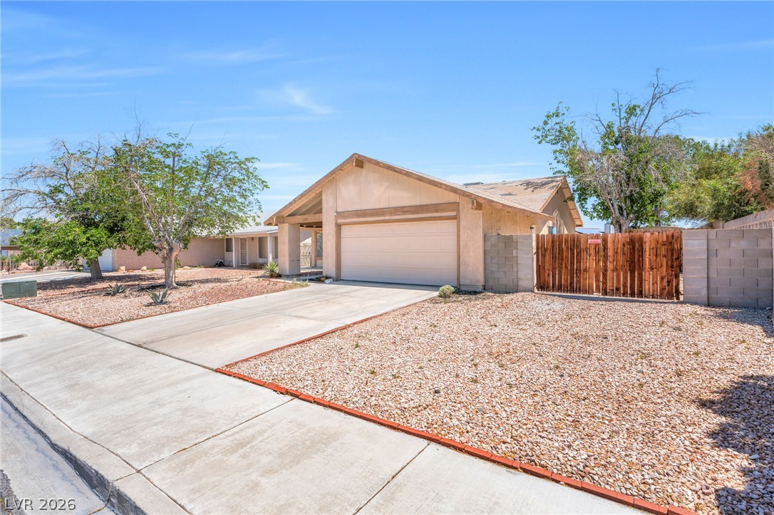 1805 Starbuck Drive Property Photo 3