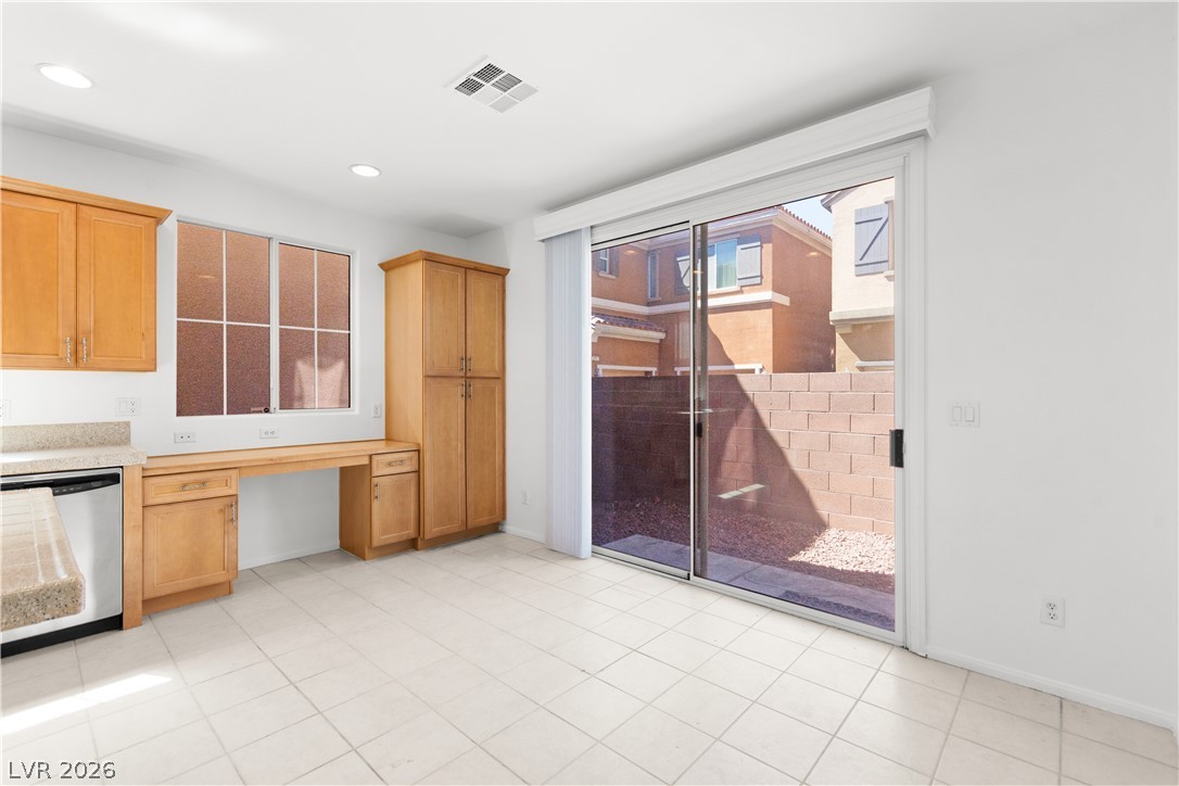 2309 Malaga Peak Street Property Photo 19