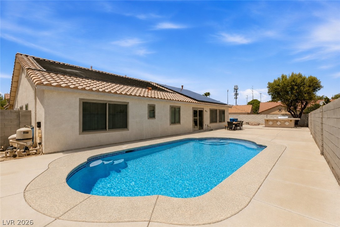 6302 Golden Rain Street Property Photo 4