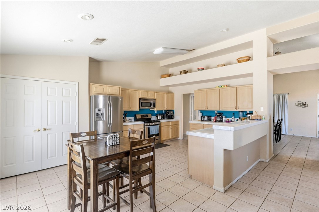 6302 Golden Rain Street Property Photo 18
