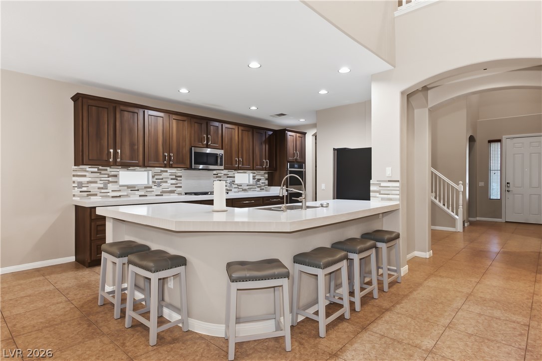 354 Shimmering Moon Street Property Photo 5