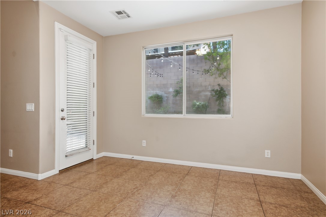 354 Shimmering Moon Street Property Photo 15
