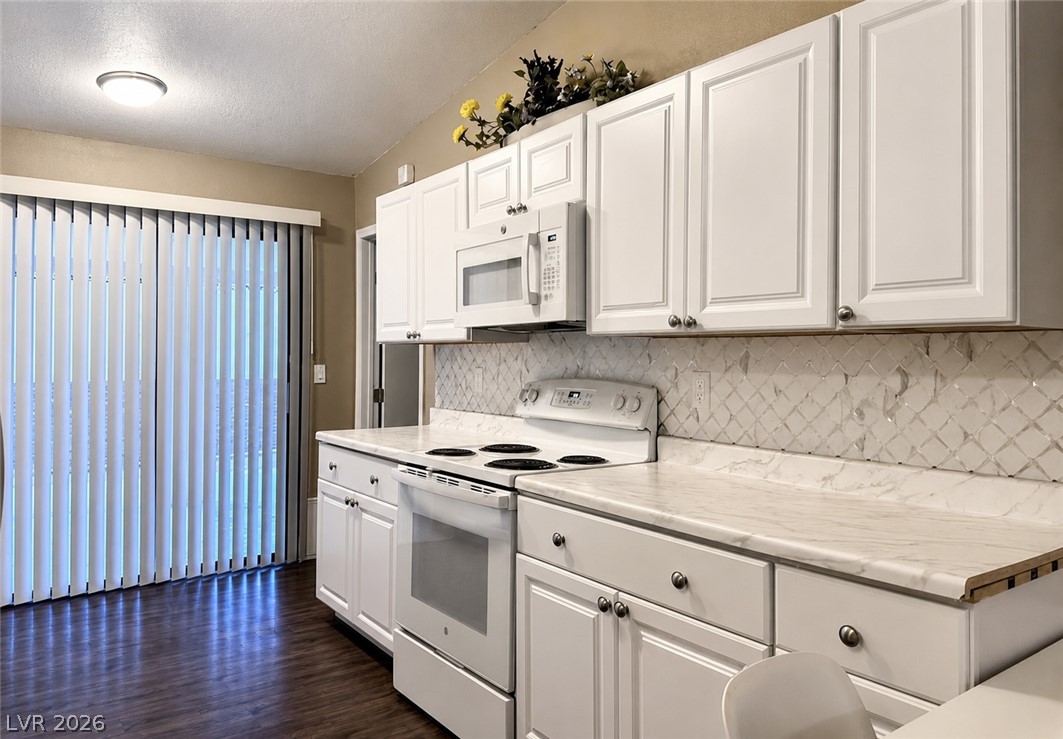 1608 Joshua Tree Court Property Photo 5