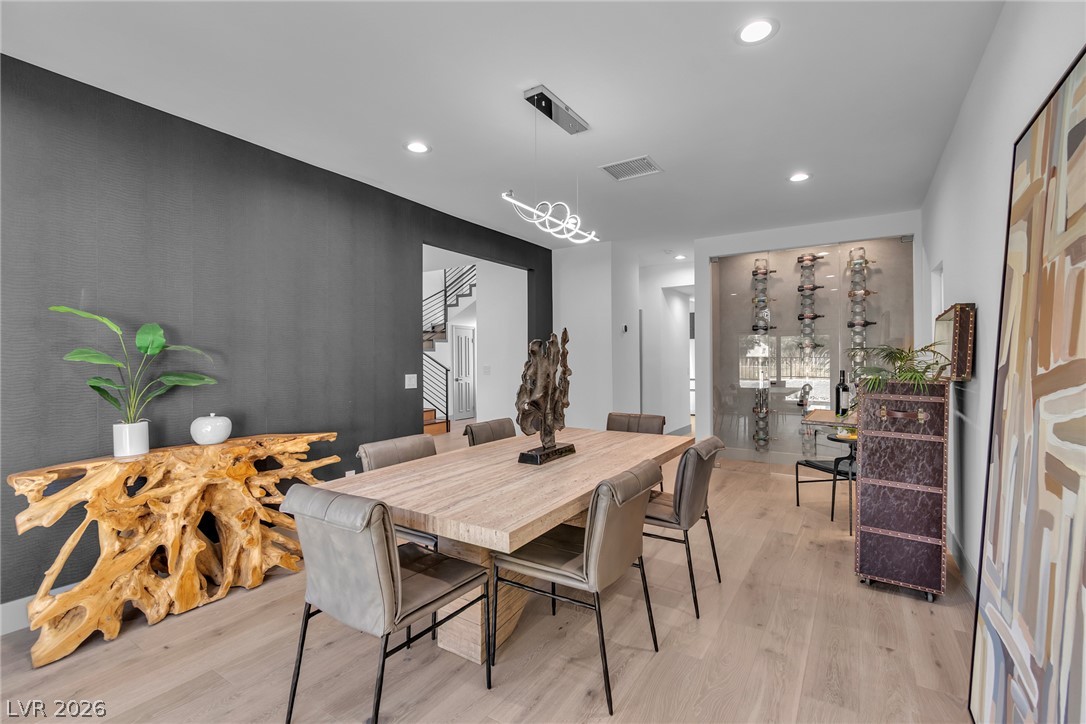 2861 Queens Courtyard Drive Property Photo 10