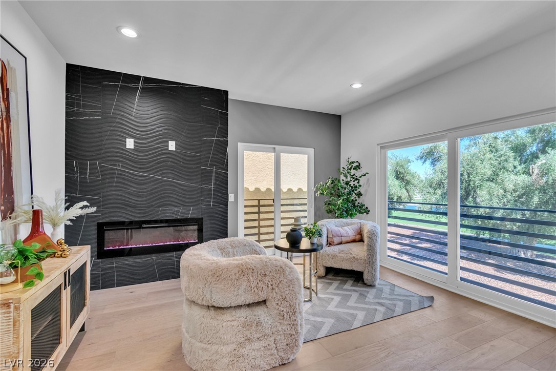2861 Queens Courtyard Drive Property Photo 18
