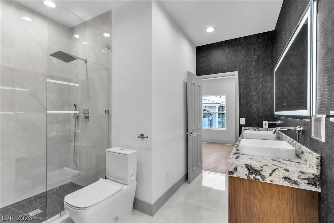 2861 Queens Courtyard Drive Property Photo 29