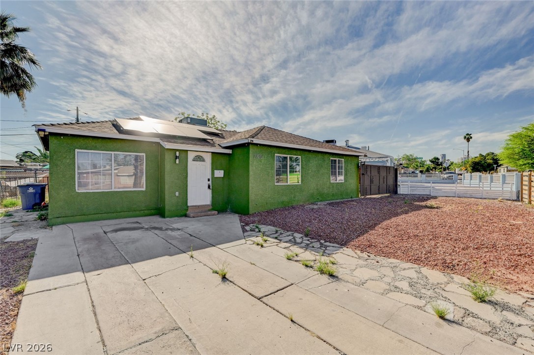 1720 East Carson Avenue Property Photo 4