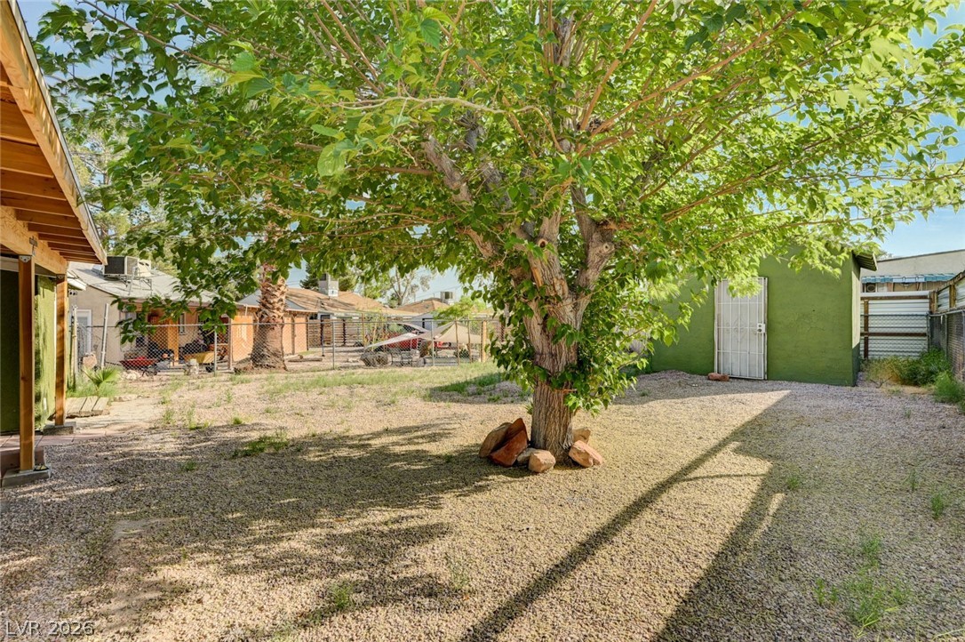 1720 East Carson Avenue Property Photo 38