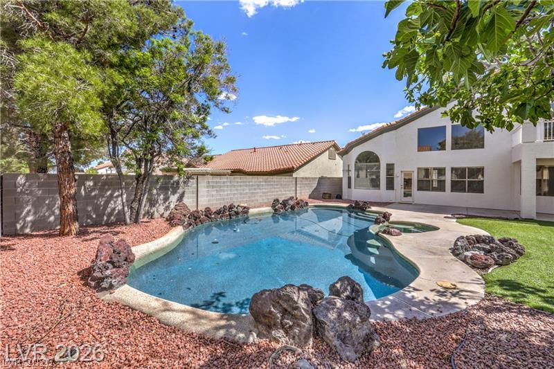 10008 Dusty Winds Avenue Property Photo 16