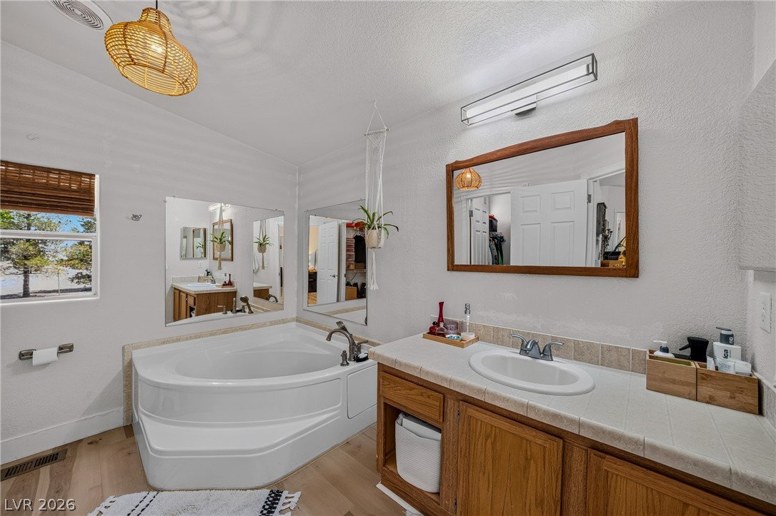1640 North Woodchips Road Property Photo 19