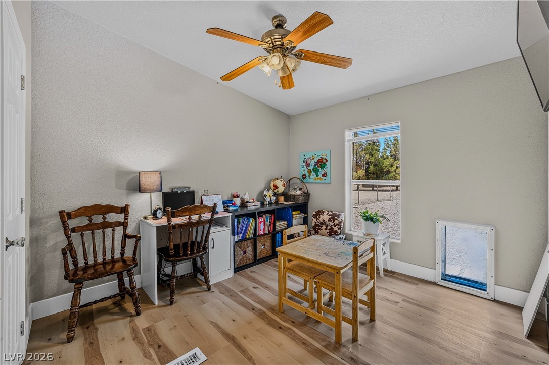1640 North Woodchips Road Property Photo 28