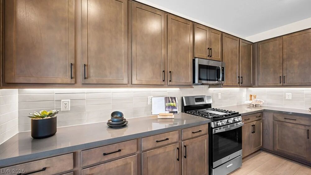 686 Orchid Cactus Avenue Property Photo 8