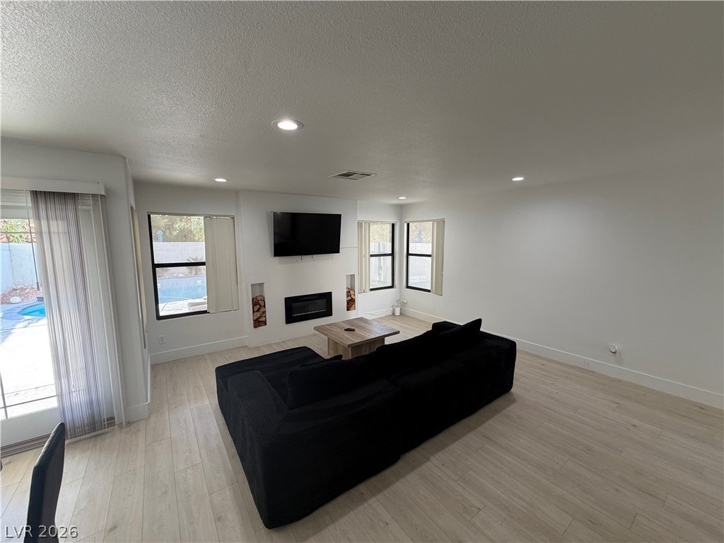 3004 Ocean View Drive Property Photo 4