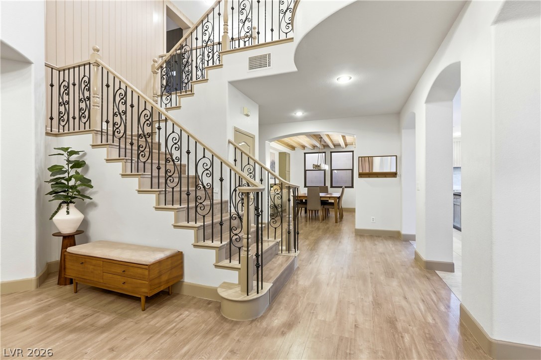 9404 Forest Edge Avenue Property Photo 14