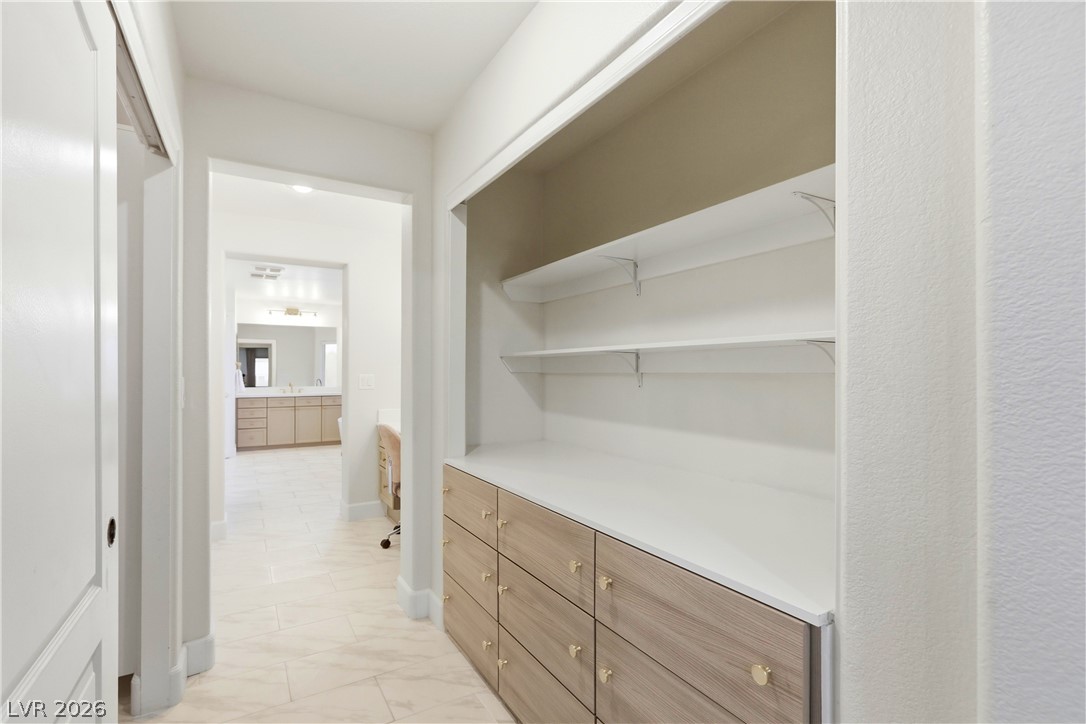 9404 Forest Edge Avenue Property Photo 38