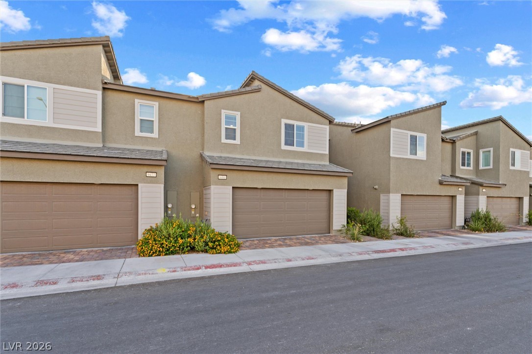 9481 Sky Pointe Drive Property Photo 4