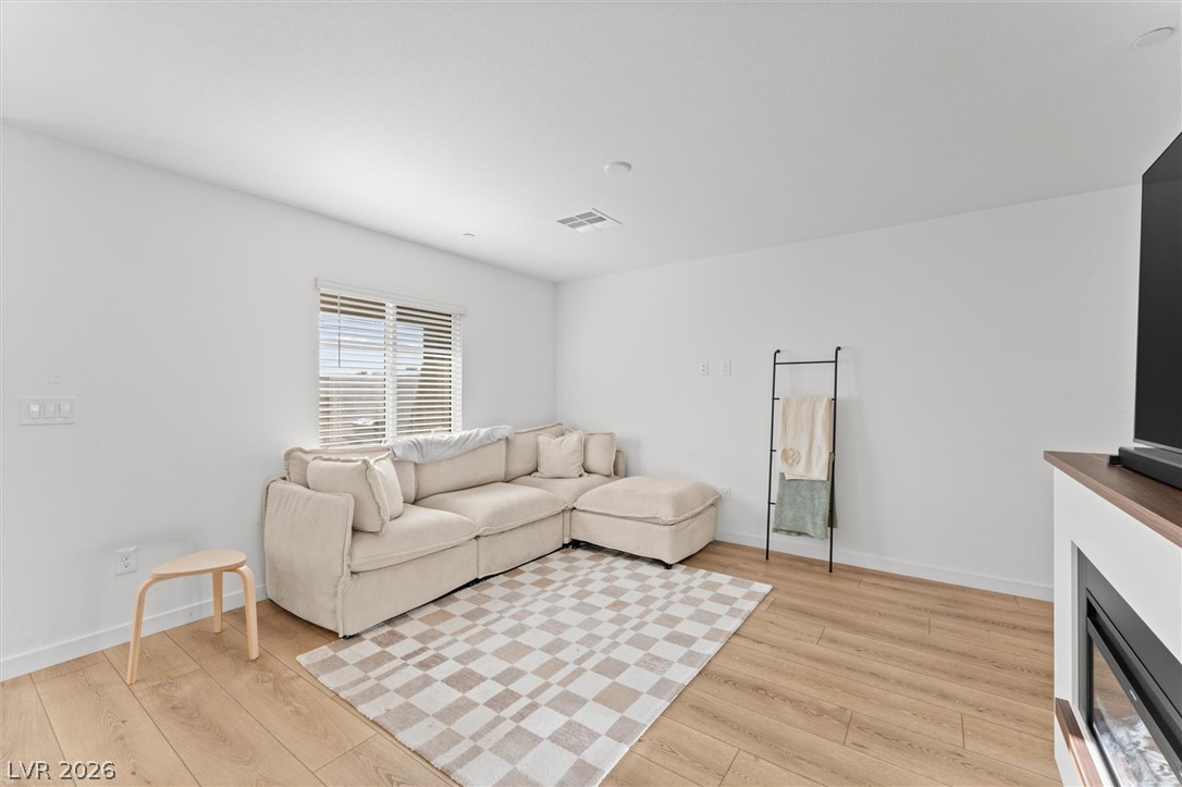 9481 Sky Pointe Drive Property Photo 10