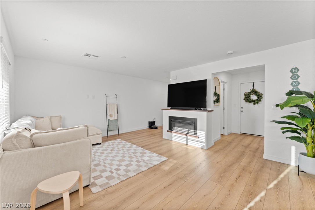 9481 Sky Pointe Drive Property Photo 11