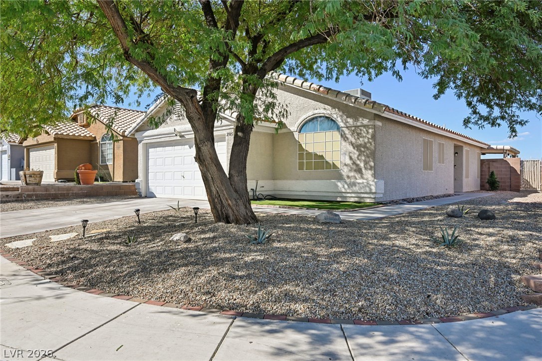 2985 Mount Hope Drive Property Photo 2