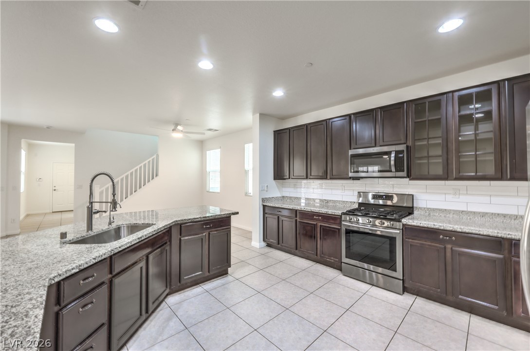 3182 Del Terra Avenue Property Photo 6