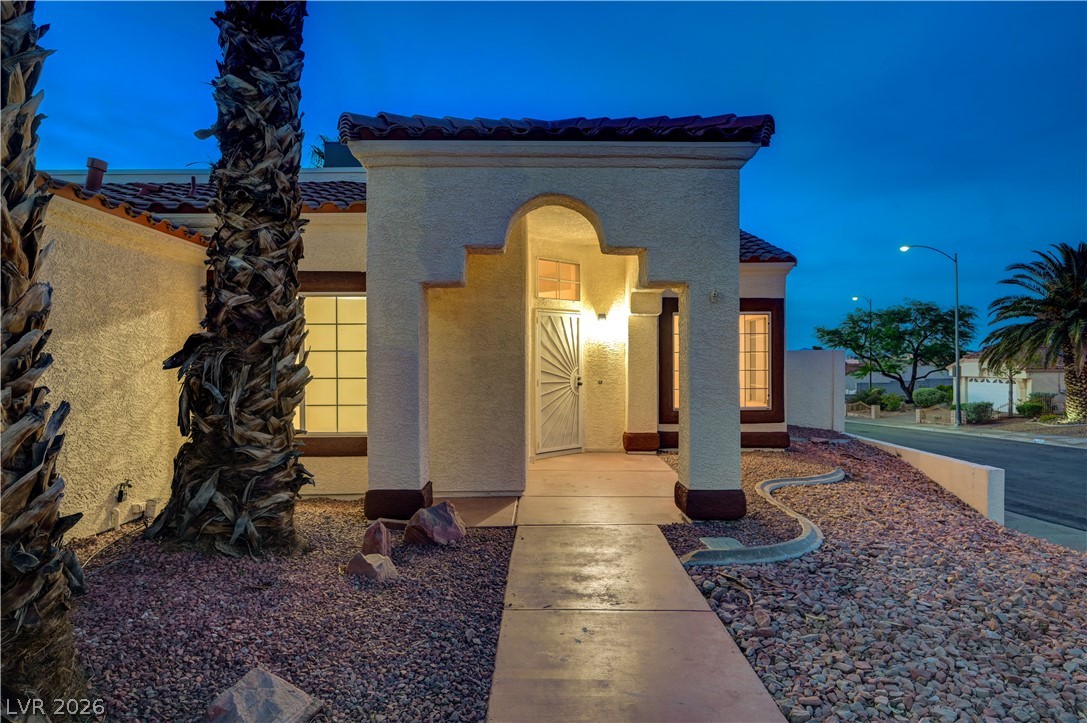 400 Breeze Way Property Photo 3