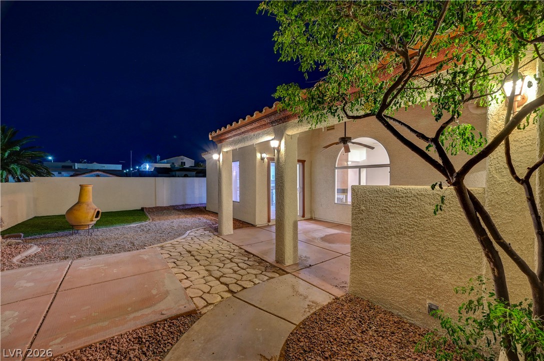 400 Breeze Way Property Photo 6