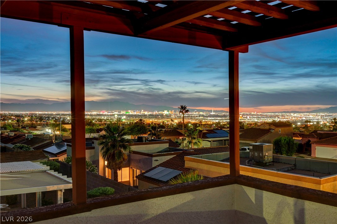 400 Breeze Way Property Photo 10