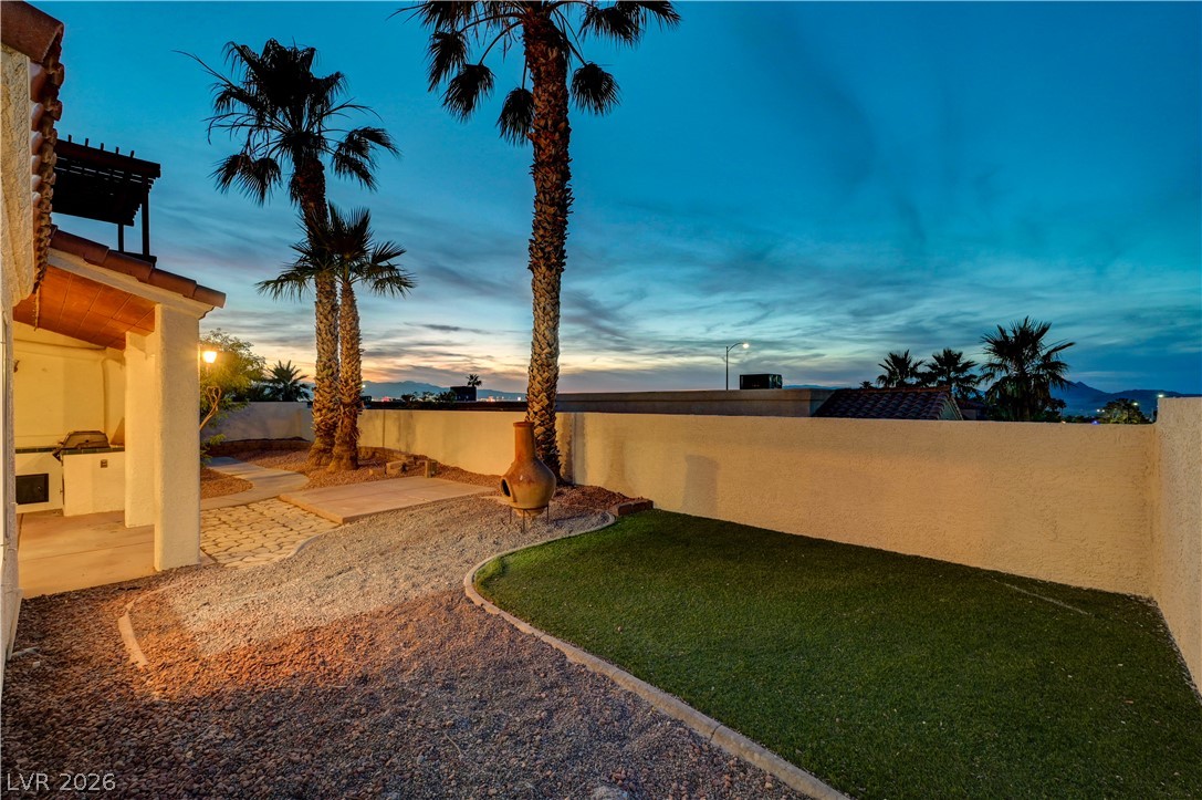 400 Breeze Way Property Photo 15