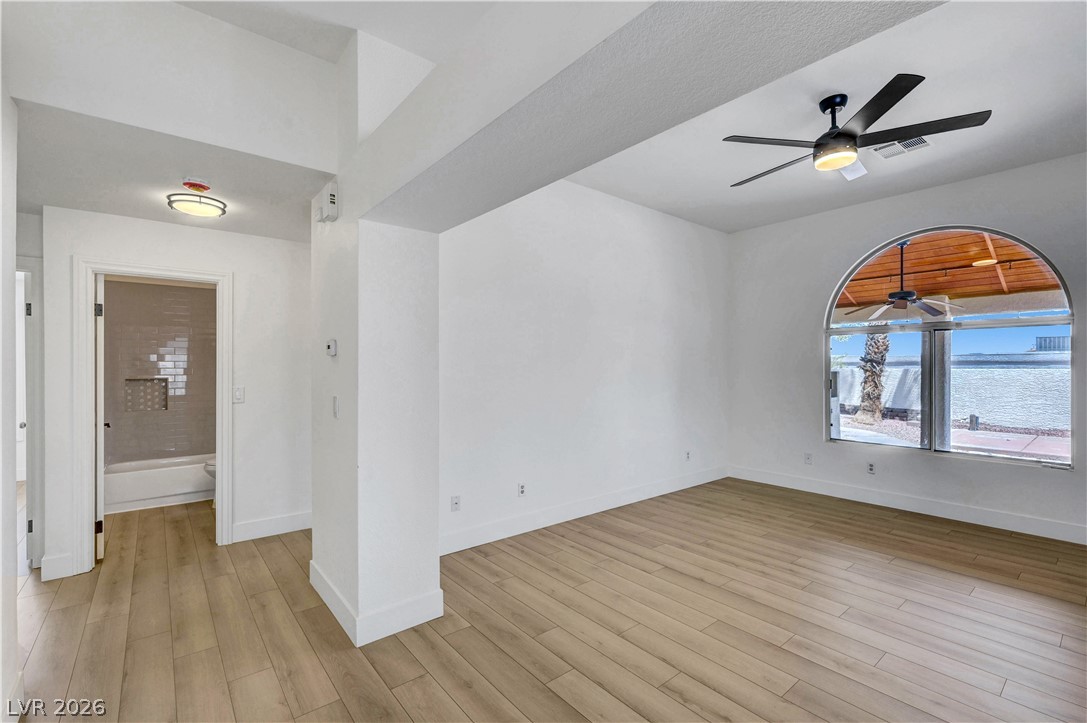 400 Breeze Way Property Photo 20