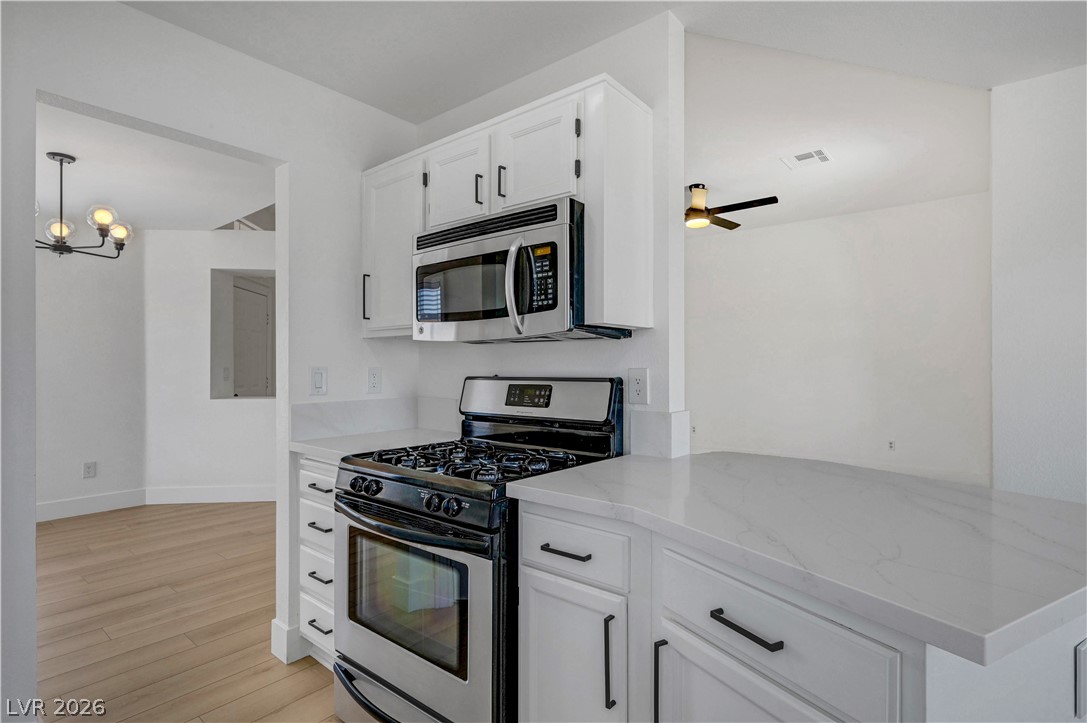 400 Breeze Way Property Photo 26