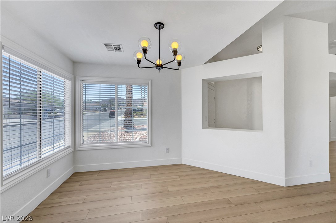 400 Breeze Way Property Photo 30