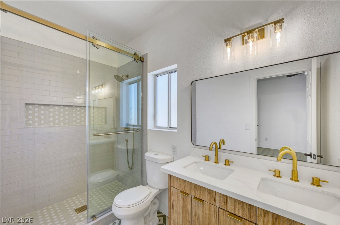400 Breeze Way Property Photo 35