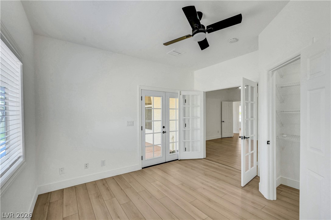 400 Breeze Way Property Photo 37
