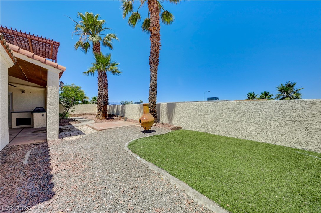 400 Breeze Way Property Photo 45