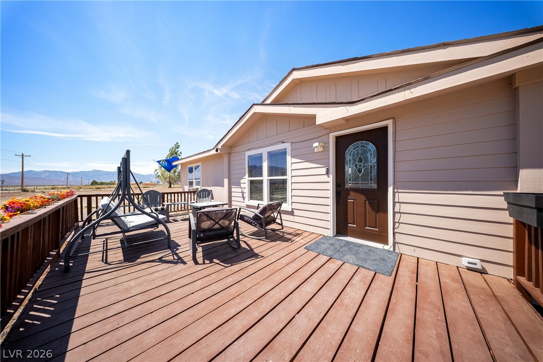 2600 West Gamebird Road Property Photo 1