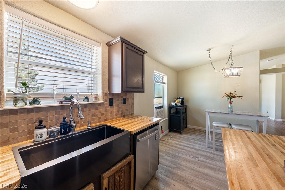 2600 West Gamebird Road Property Photo 11